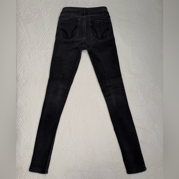 Black Hollister skinny jeans - Picture 3 of 3